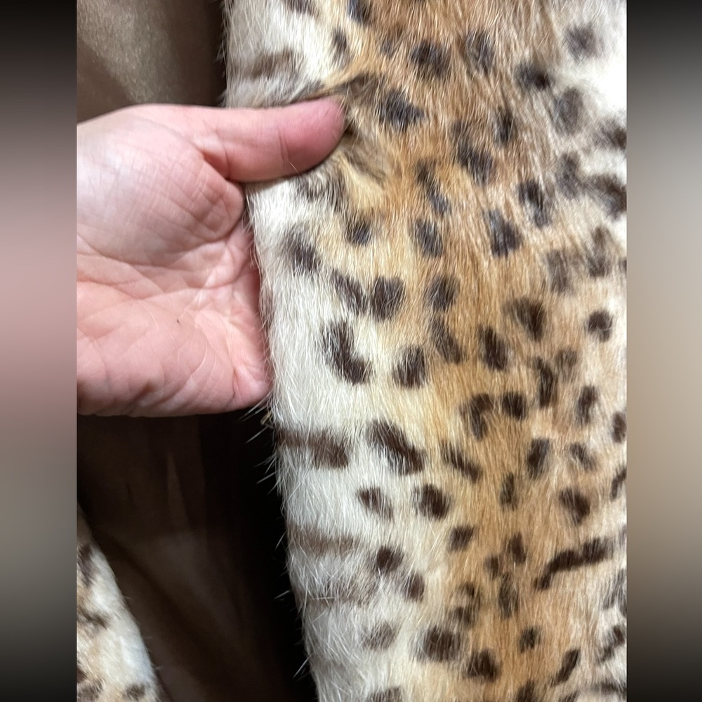 NEW BEBE REAL Fur Leopard Print Coat - Picture 4 of 9